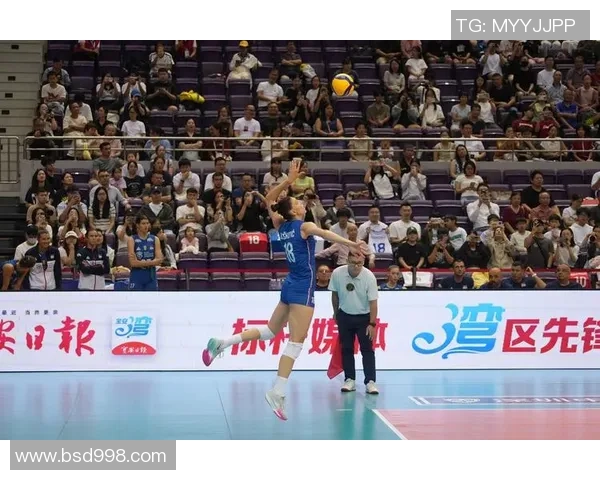 排球战术：深圳排球队的中路突破体系